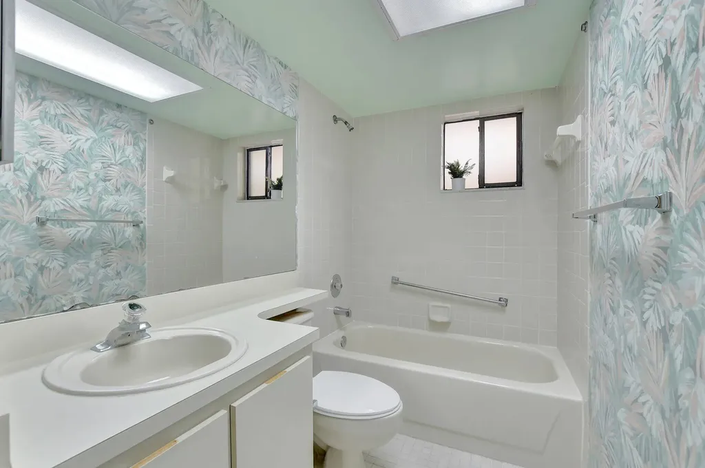 5340 Las Verdes Circle Delray Beach FL 33484