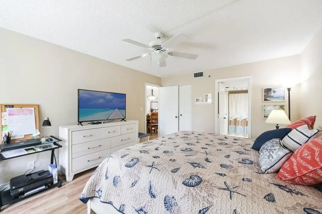 5340 NW 2nd Avenue NW Boca Raton FL 33487