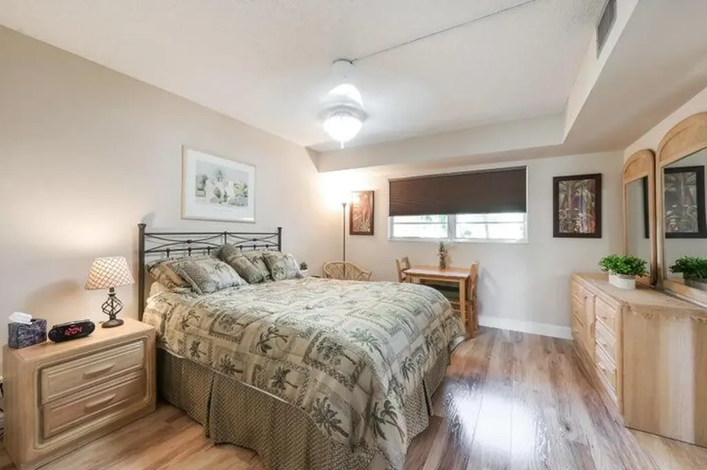 5340 NW 2nd Avenue NW Boca Raton FL 33487