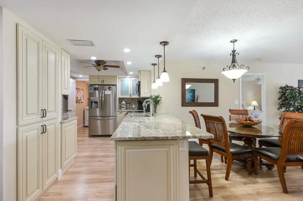 5340 NW 2nd Avenue NW Boca Raton FL 33487