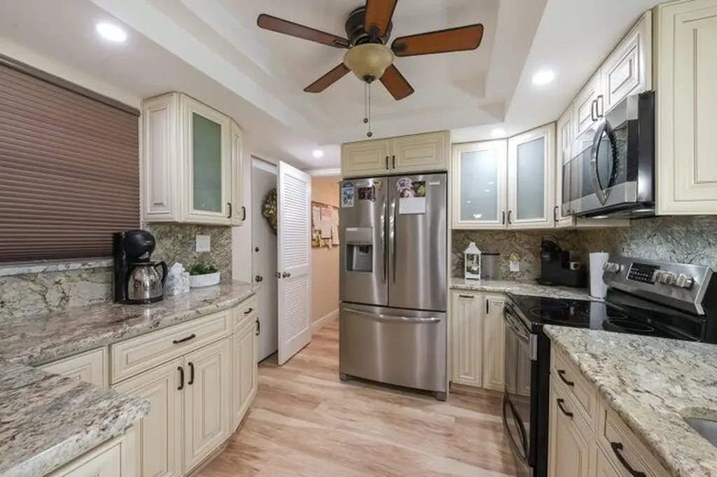 5340 NW 2nd Avenue NW Boca Raton FL 33487