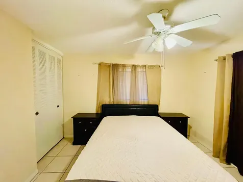 5051 W Oakland Park Boulevard W Lauderdale Lakes FL 33313