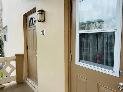 5051 W Oakland Park Boulevard W Lauderdale Lakes FL 33313