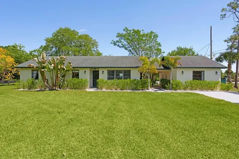 1230 F Road Loxahatchee Groves FL 33470