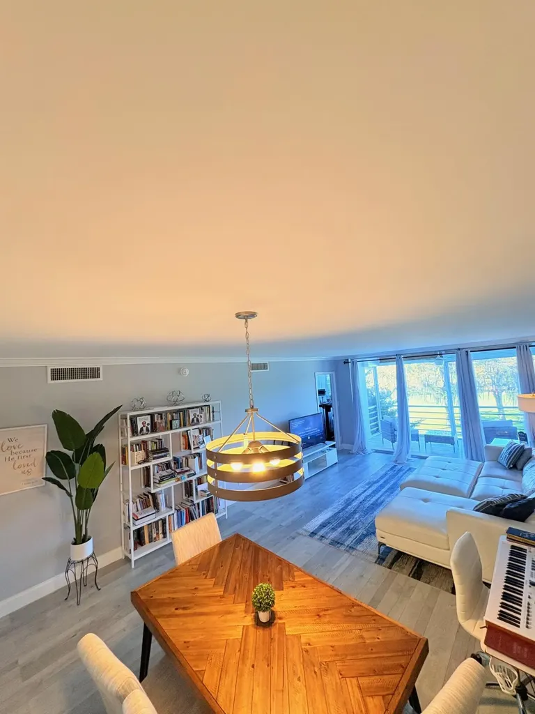 605 Oaks Drive Pompano Beach FL 33069