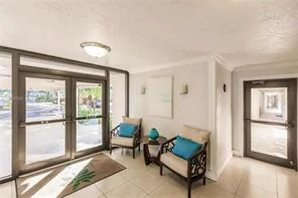 605 Oaks Drive Pompano Beach FL 33069