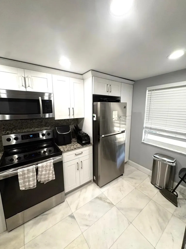 605 Oaks Drive Pompano Beach FL 33069
