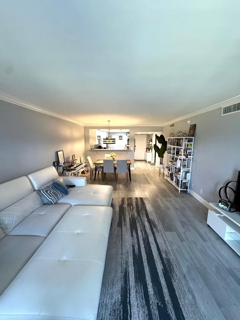 605 Oaks Drive Pompano Beach FL 33069