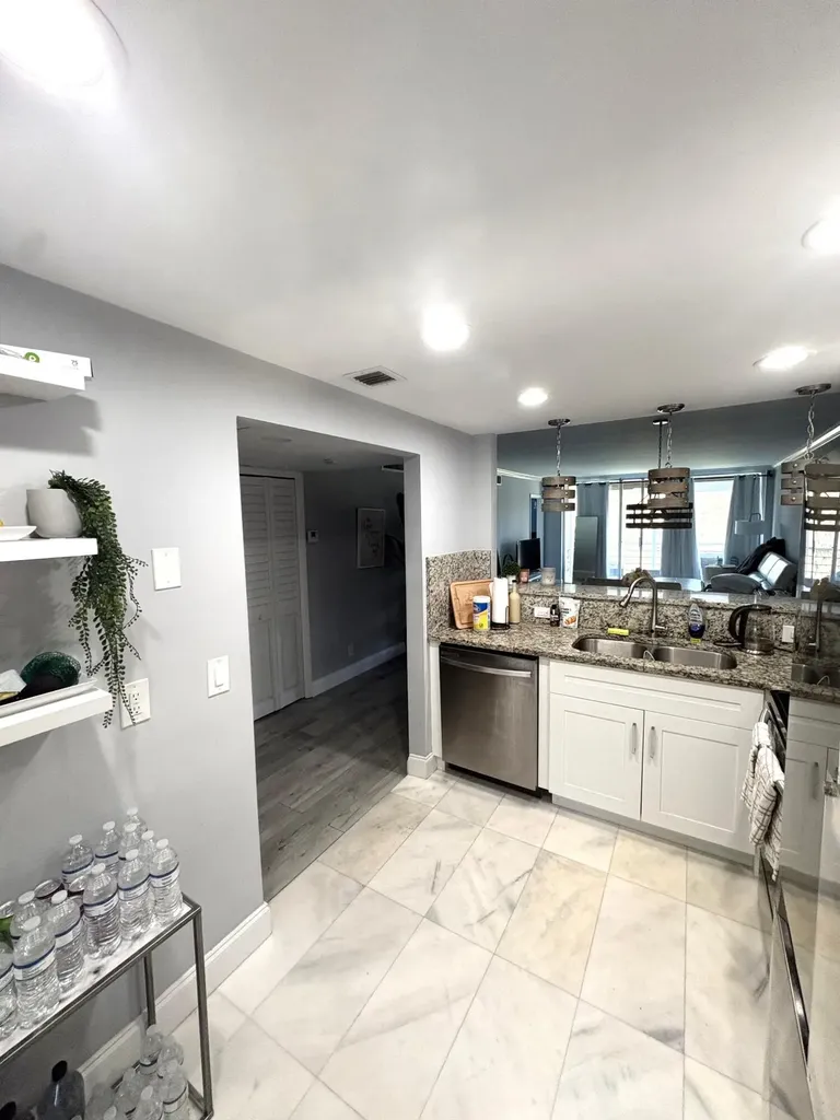 605 Oaks Drive Pompano Beach FL 33069