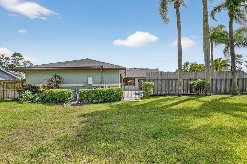 1074 Northumberland Court Wellington FL 33414