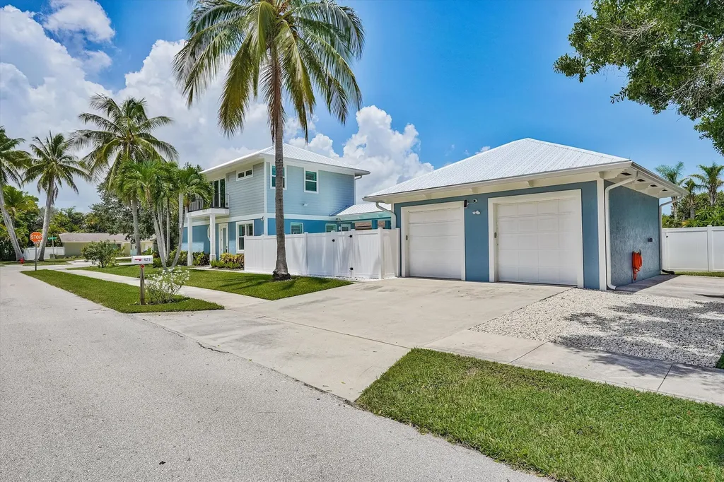 425 Hugh Street Jupiter FL 33458