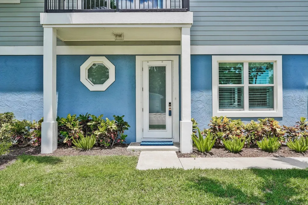 425 Hugh Street Jupiter FL 33458