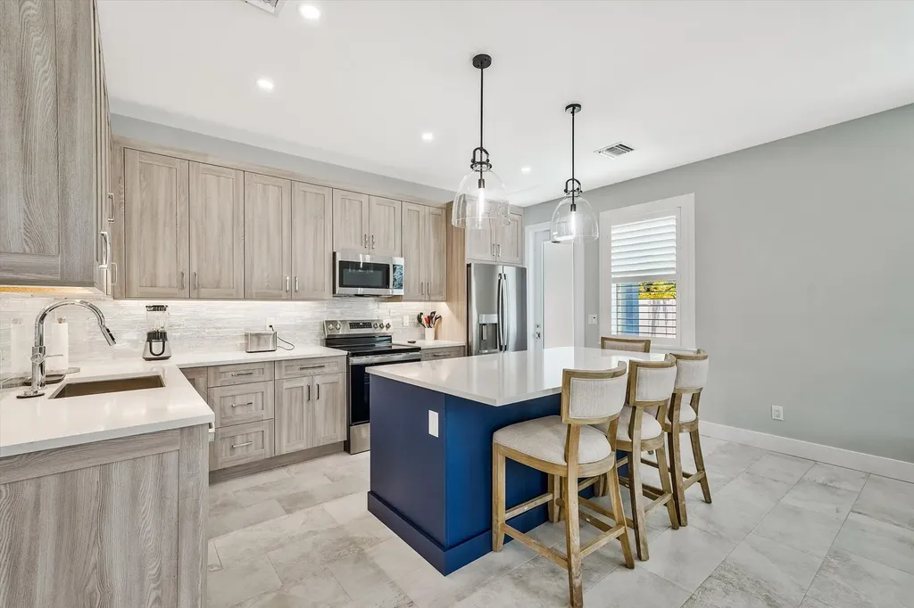 425 Hugh Street Jupiter FL 33458