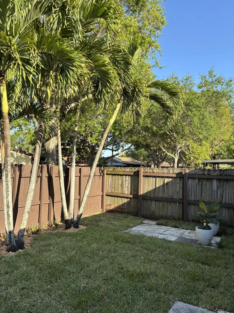 2301 Buttonwood Avenue Pembroke Pines FL 33026