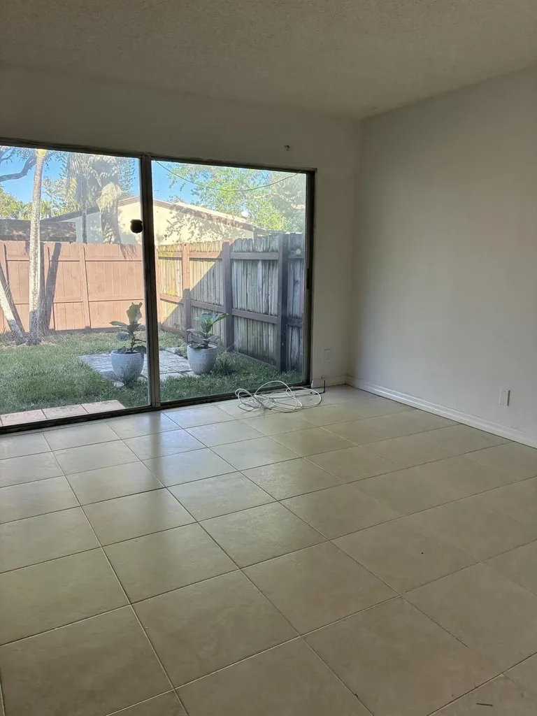 2301 Buttonwood Avenue Pembroke Pines FL 33026