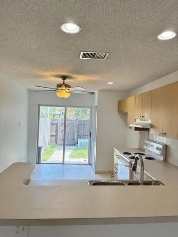 2301 Buttonwood Avenue Pembroke Pines FL 33026