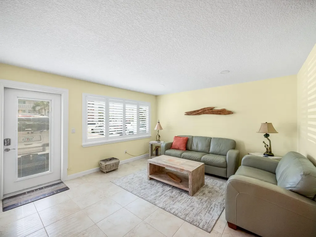 131 Doolen Court North Palm Beach FL 33408