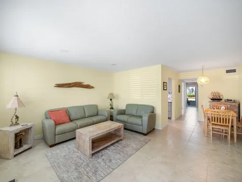 131 Doolen Court North Palm Beach FL 33408