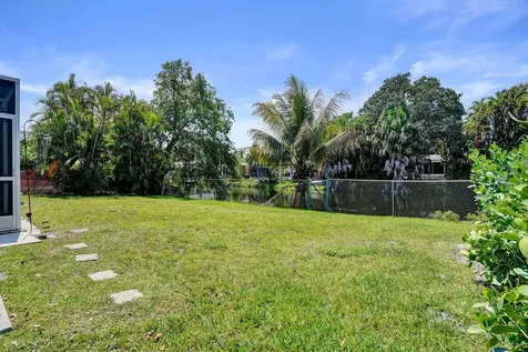 5211 SW 91st Terrace Cooper City FL 33328