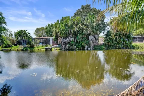 5211 SW 91st Terrace Cooper City FL 33328