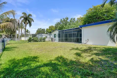 5211 SW 91st Terrace Cooper City FL 33328