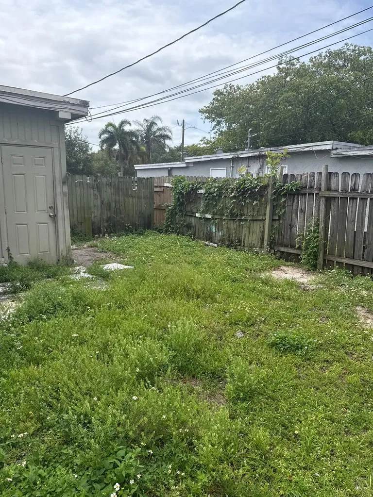 5521 SW 34th Street Pembroke Park FL 33023