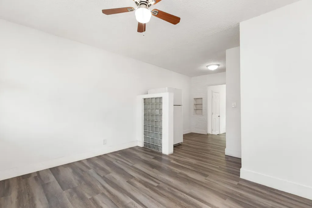 5521 SW 34th Street Pembroke Park FL 33023
