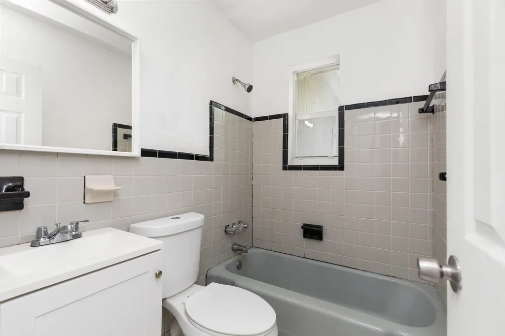 5521 SW 34th Street Pembroke Park FL 33023