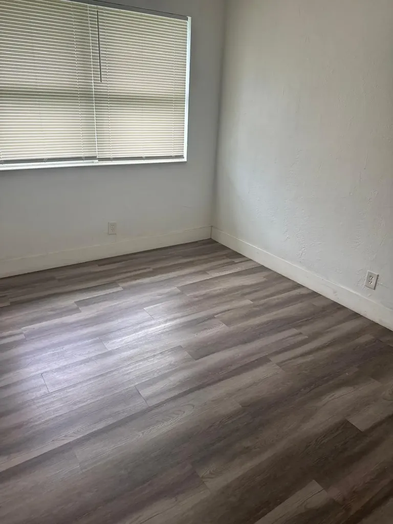 5521 SW 34th Street Pembroke Park FL 33023