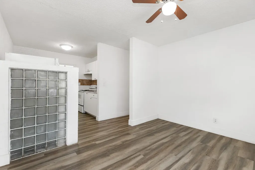 5521 SW 34th Street Pembroke Park FL 33023