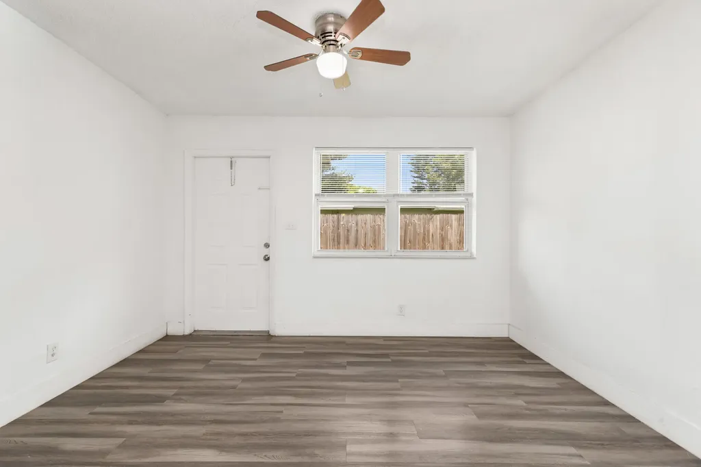 5521 SW 34th Street Pembroke Park FL 33023