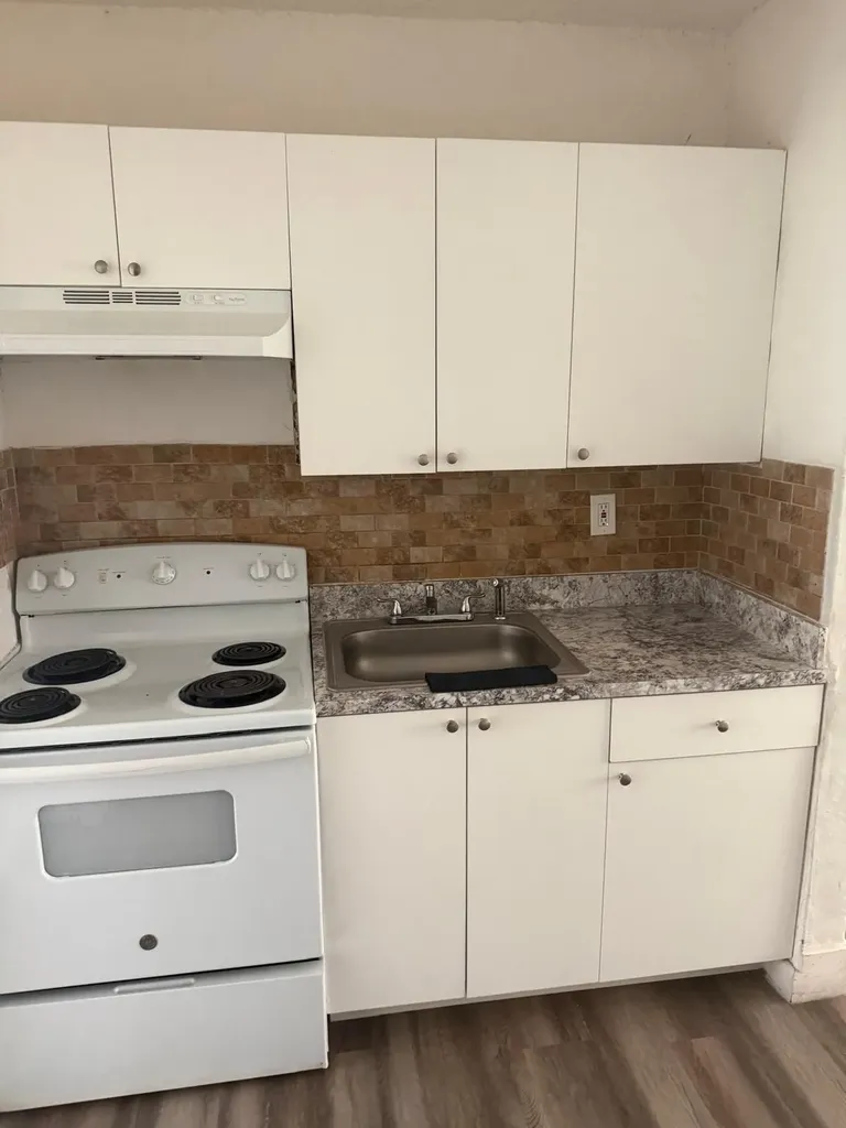 5521 SW 34th Street Pembroke Park FL 33023