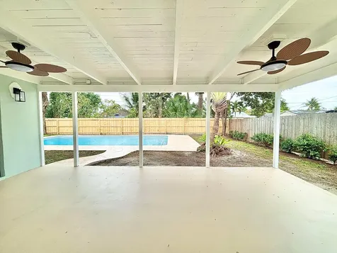 1753 16th Court N Lake Worth Beach FL 33460