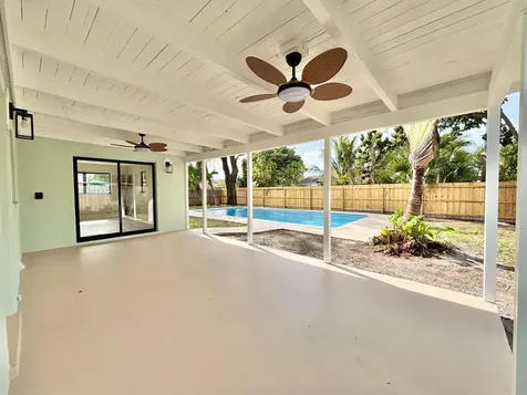 1753 16th Court N Lake Worth Beach FL 33460