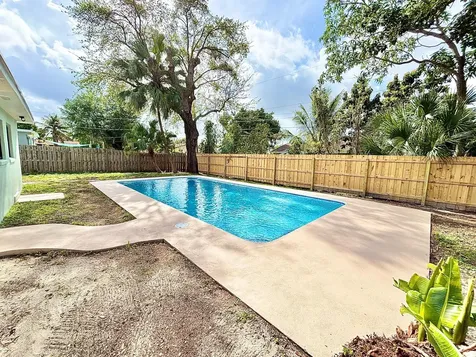 1753 16th Court N Lake Worth Beach FL 33460