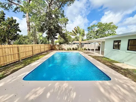 1753 16th Court N Lake Worth Beach FL 33460