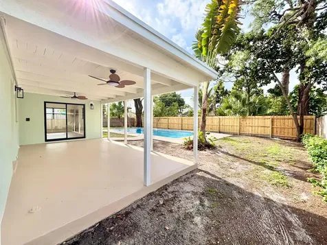 1753 16th Court N Lake Worth Beach FL 33460