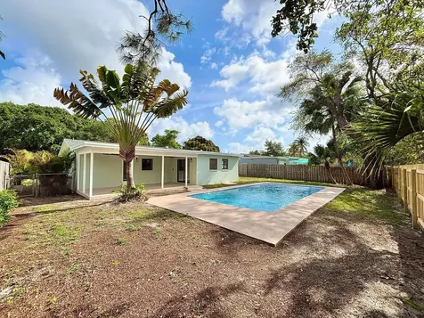 1753 16th Court N Lake Worth Beach FL 33460