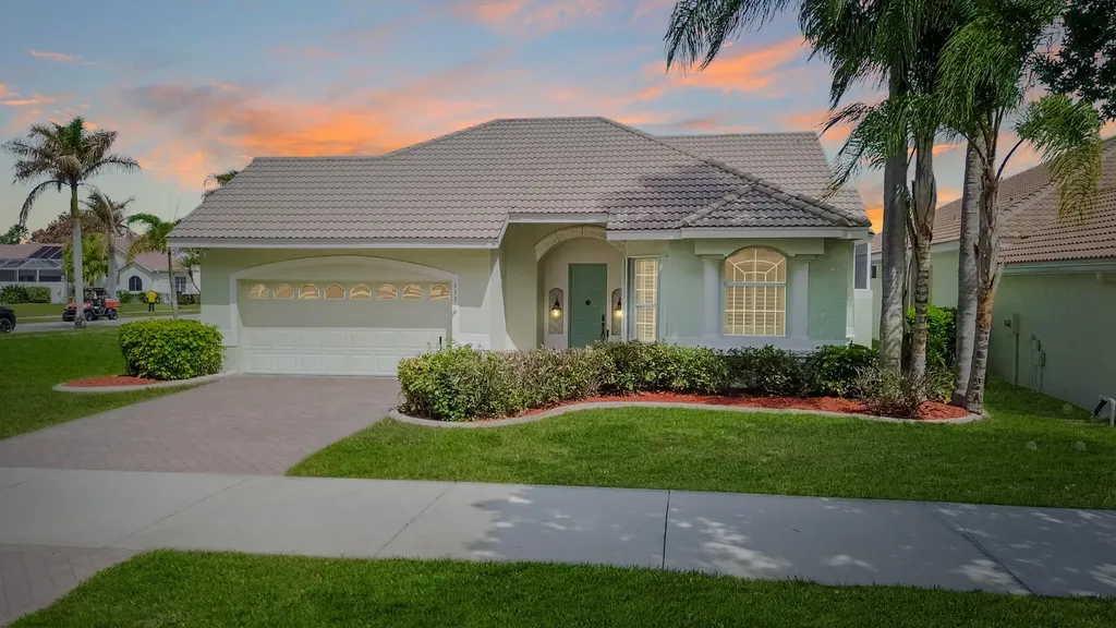 668 SW Lake Charles Circle Port St Lucie FL 34986