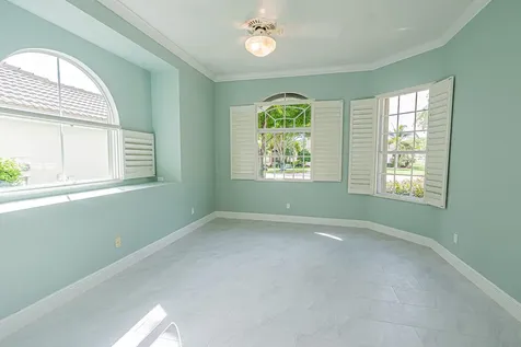 668 SW Lake Charles Circle Port St Lucie FL 34986