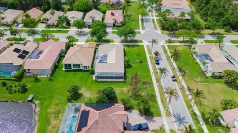 668 SW Lake Charles Circle Port St Lucie FL 34986