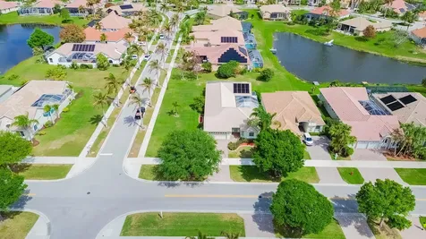 668 SW Lake Charles Circle Port St Lucie FL 34986