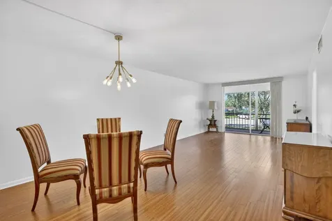 8921 S Hollybrook Boulevard Pembroke Pines FL 33025