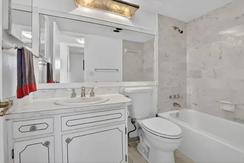 8921 S Hollybrook Boulevard Pembroke Pines FL 33025