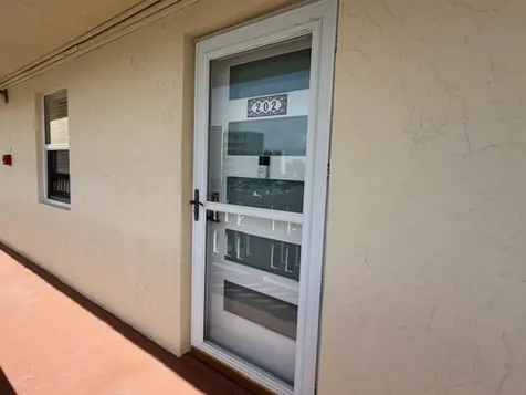 131 SE 3rd Avenue Dania Beach FL 33004