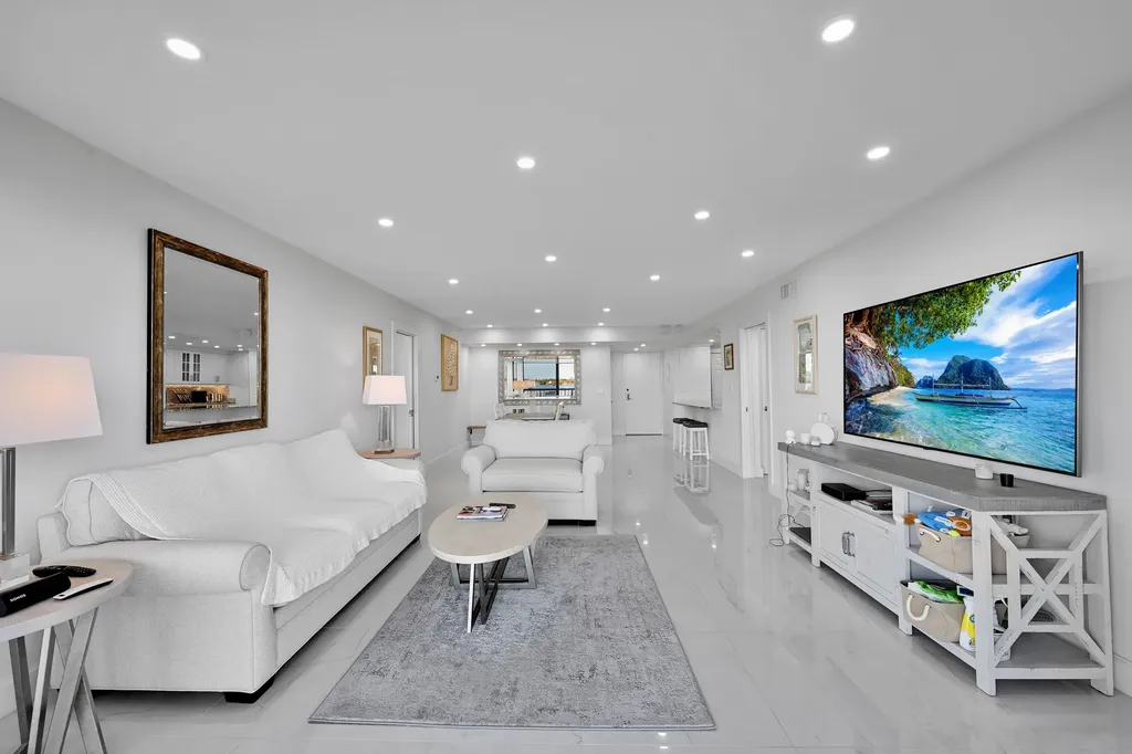 3300 S Ocean Boulevard Palm Beach FL 33480