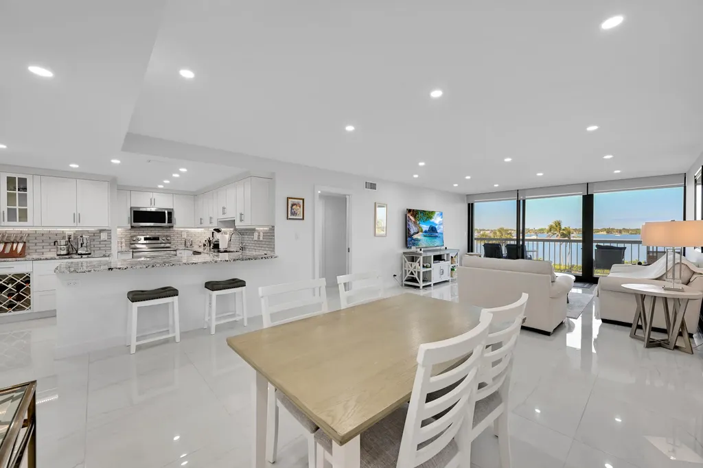 3300 S Ocean Boulevard Palm Beach FL 33480