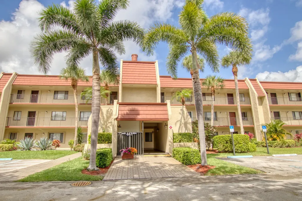 4471 Luxemburg Court Lake Worth FL 33467