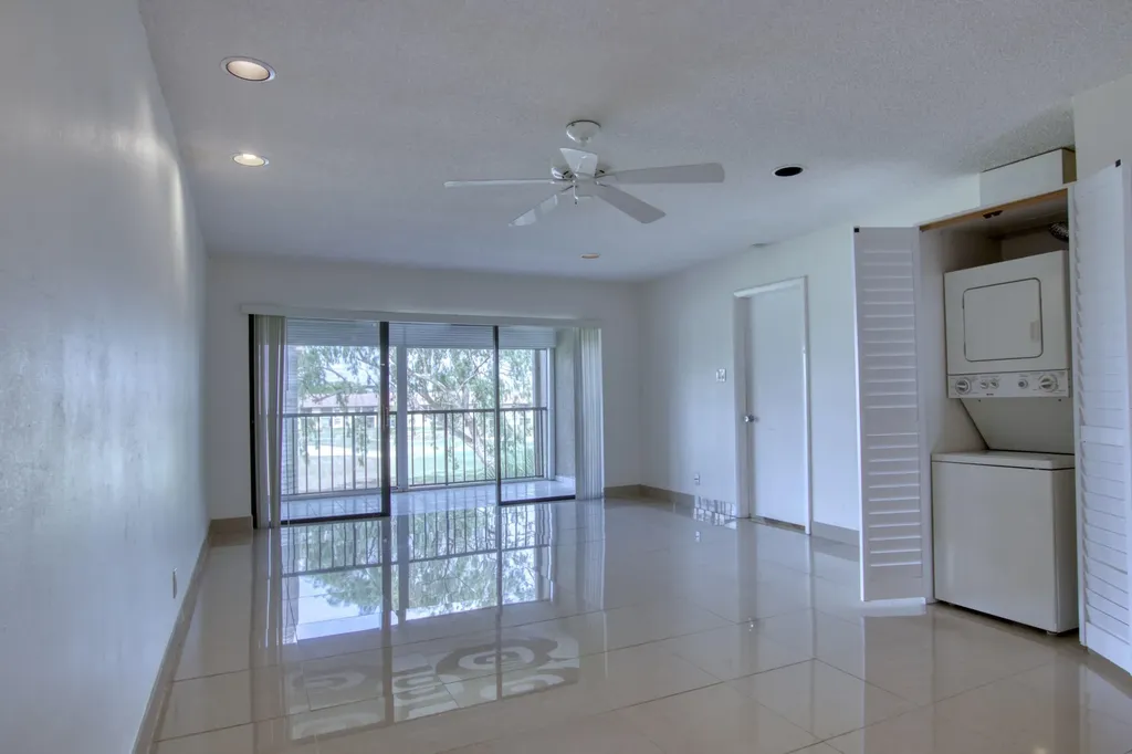 4471 Luxemburg Court Lake Worth FL 33467