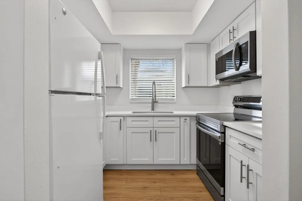 371 SE 1st Avenue Pompano Beach FL 33060